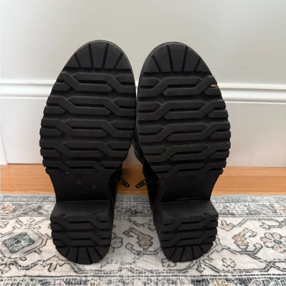 Women’s Italian Black Leather Boots - Picture 8 of 9